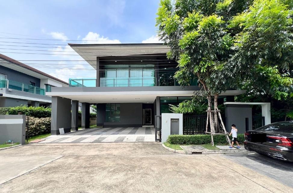 ให้เช่าบ้านเดี่ยว 2 ชั้น เศรษฐสิริ กรุงเทพกรีฑา พื้นที่ 85 ตร.ว.  318 ตร.ม 4 ห้องนอน 5 ห้องน้ํา 3 ที่จอดรถในบ้าน พร้อมเฟอร์ เข้าอยู่ได้เลย