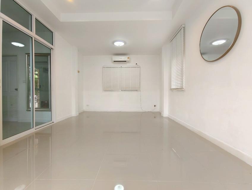 หมู่บ้านจิรกานต์ 2 ซอย 9 ใกล้โรงพยาบาลไทรน้อย ถนนตลิ่งชัน – สุพรรณบุรี ต.ไทรน้อย อ.ไทรน้อย จ.นนทบุรี 8