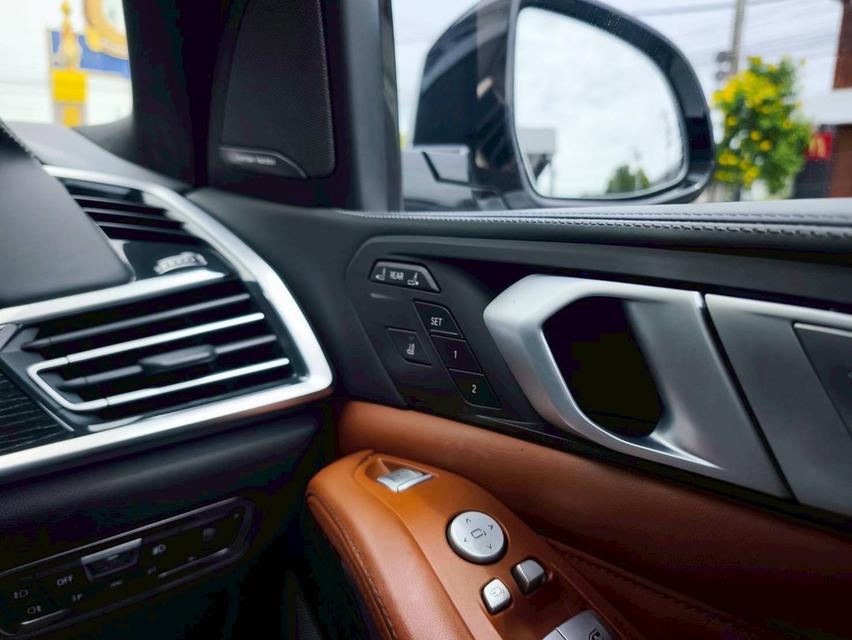 รหัสรถ KPV4629 2020 BMW X7 50d M Sport 4WD SUV 7 Seat 6