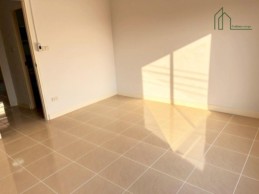 ทาวน์เฮ้าส์ 2 ชั้น หมู่บ้านชายคลอง รีโนเวทพร้อมอยู่ 17