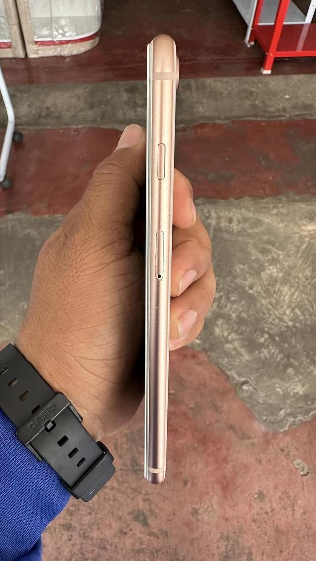 iPhone 8 256 GB 4