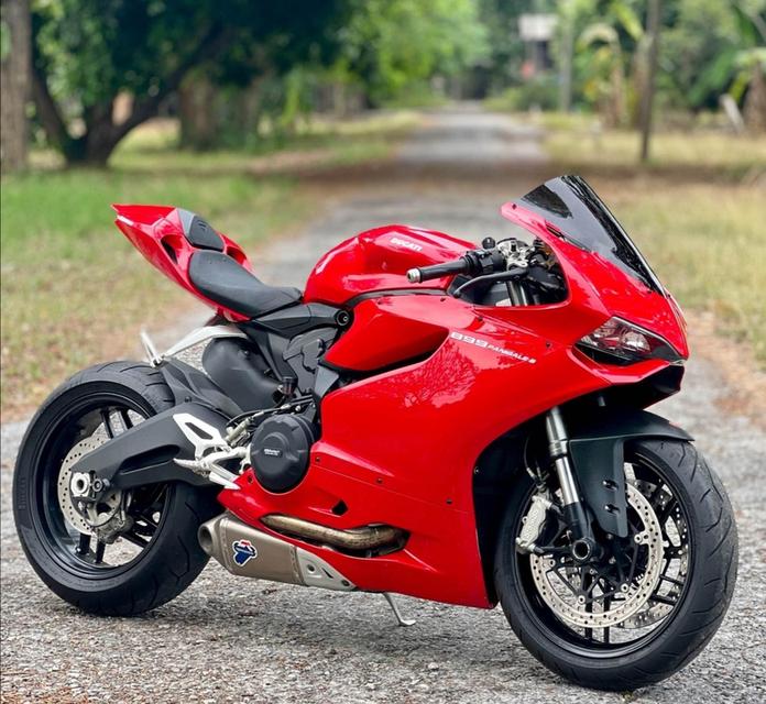 Ducati Panigale 899 4