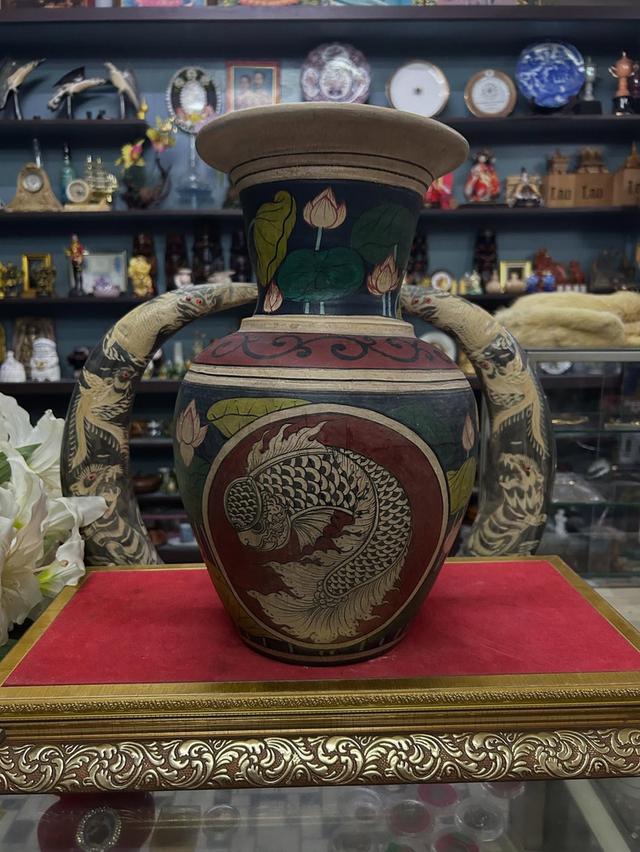 แจกันดินเผาเขียนลายไทย