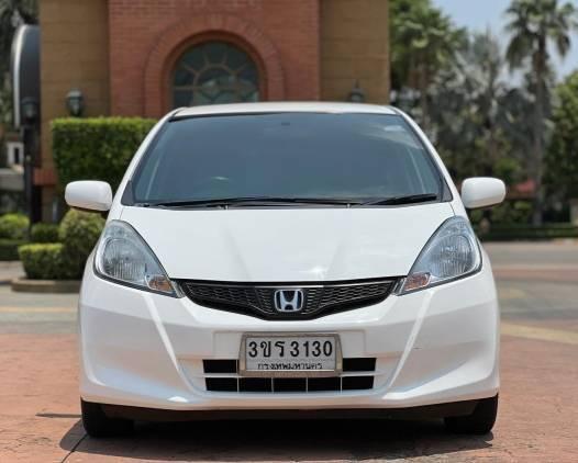 HONDA JAZZ 1.5 V i-VTEC 2012 รถสวย ไม่มีชน เดิมๆ100% 2