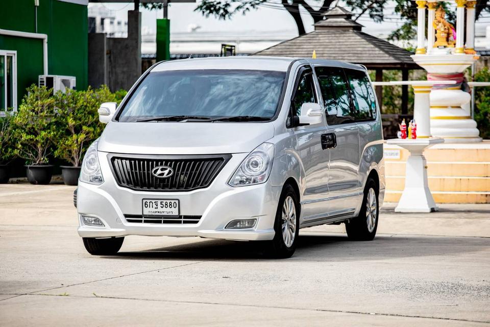 Hyundai H1Grand Starex 2.5 ดีเซล VIP 2012 รถสวย รถตู้vipราคาถูก [จองให้ทัน] รูปที่ 3
