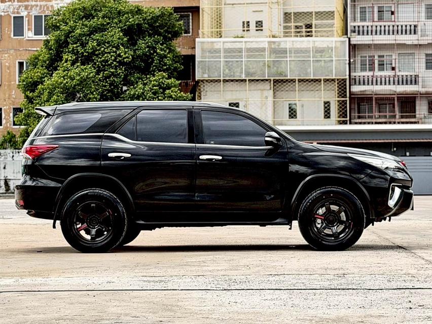 Toyota Fortuner 2.8V 4WD 2016 รูปย่อยที่ 4