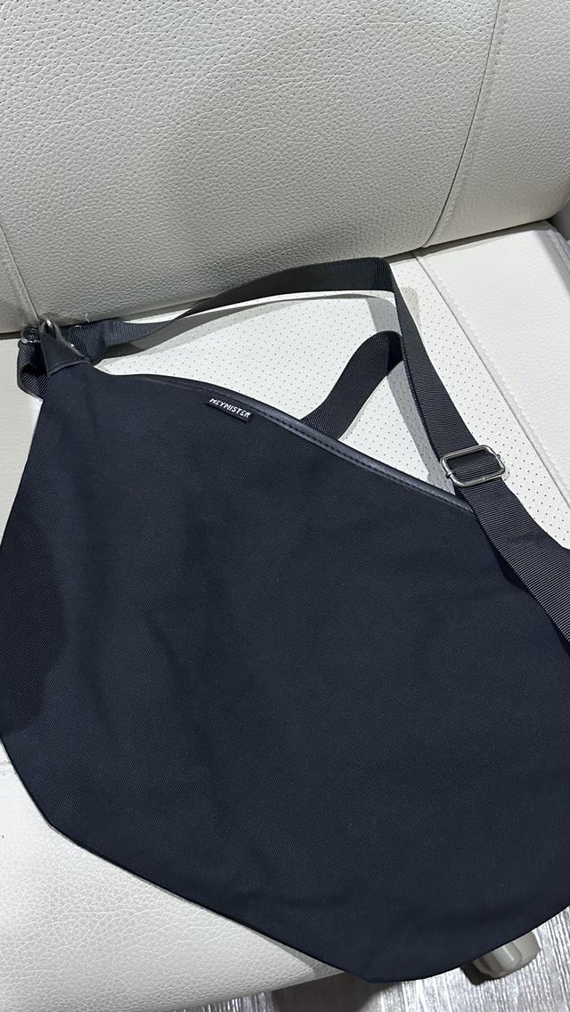 กระเป๋าสะพาย 2