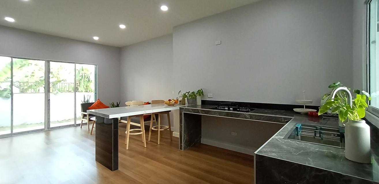 ขายถูกบ้านเดี่ยว2 ชั้น 63ว2 ใหม่หมด 4-5น3น้ำ3จอด+สนง.ส่วนตัว พท.รวม 325 ตรม.ใกล้ด่วนใหม่ลำลูกก 6