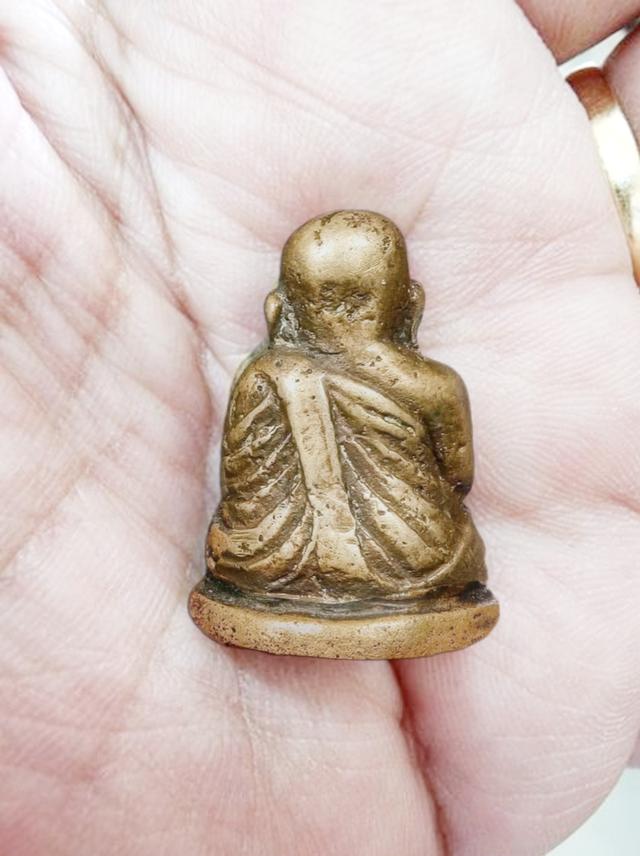 หลวงพ่อเงินพิมพ์นิยม รูปที่ 2