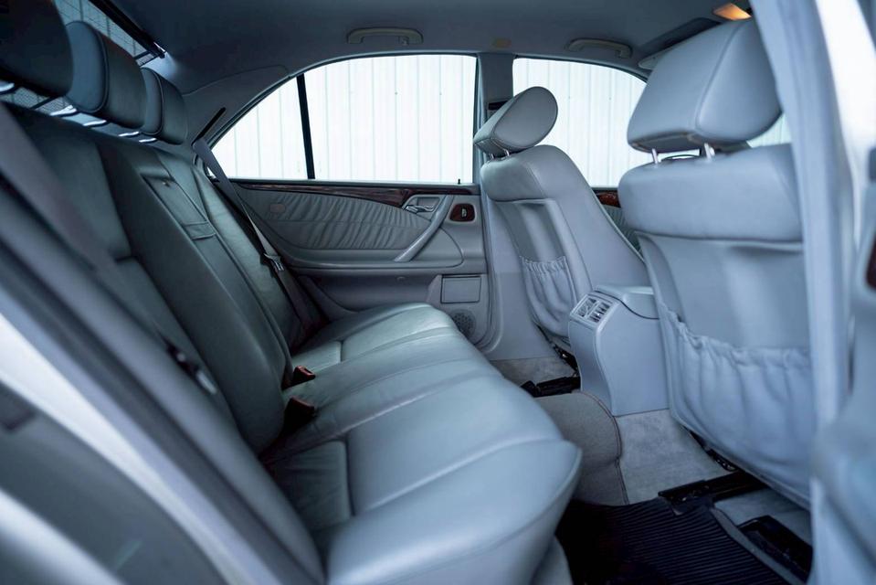 Benz E200 Kompressor W210 ปี 2002 12