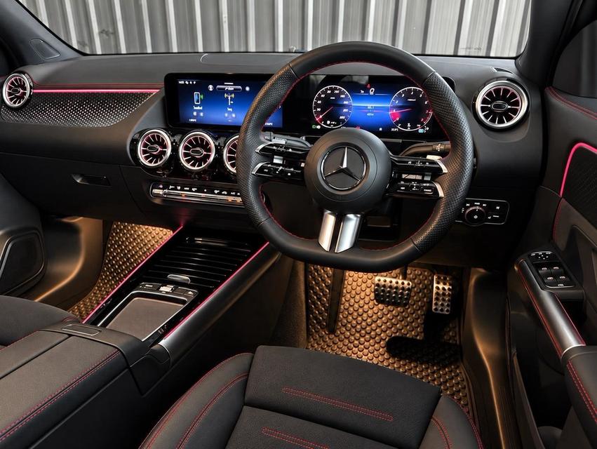 MERCEDES-BENZ GLA 200 AMG DYNAMIC Facelift W247 2025 เครื่องยนต์เบนซิน 4 สูบแถวเรียง ขนาด 1.3 ลิตร Miles 4,xxx km.- warranty ถึง 7/4/2028 รูปที่ 8