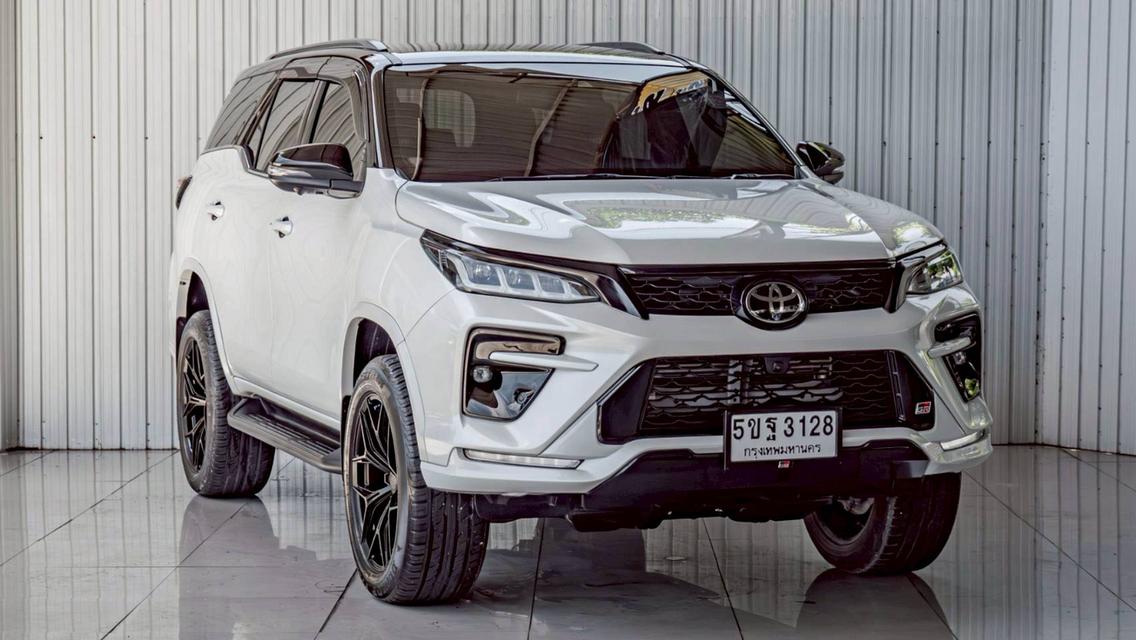 Toyota Fortuner 2.8GR Sport 4wd ปี24