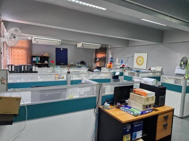 ให้เช่าอาคาร 3 ชั้น ริมถนนพระราม 4 ติดถนนใหญ่ ออฟฟิศพร้อมใช้งาน 7