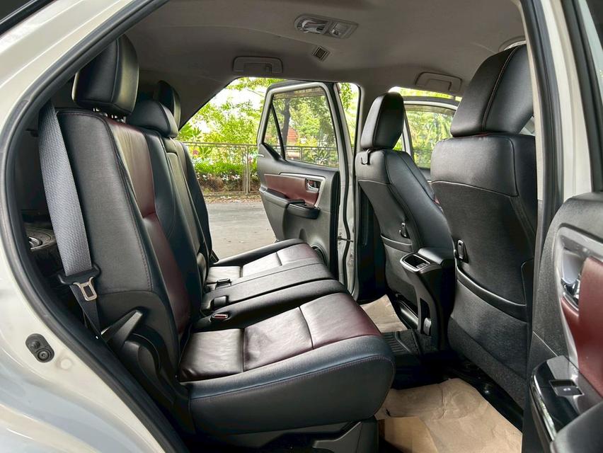 💥 รถมือสอง ราคาสุดจิ๊ด มีคนจองทุกวัน! 🚗 Toyota Fortuner 2.8 TRD Sportivo 2WD AT ปี 2018 รูปที่ 17