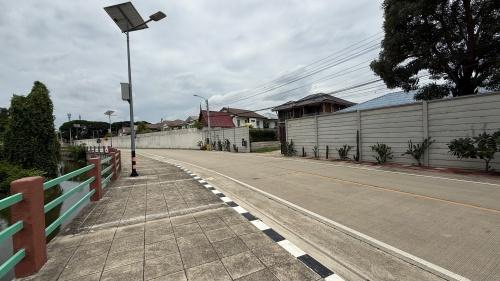 ที่ดินเปล่า 3 ไร่ เลียบคลองบางวัด ใกล้ถนนชัยพฤกษ์ จ.นนทบุรี