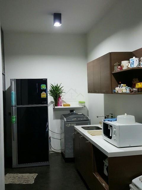 ให้เช่าบ้านเดี่ยว 2 ชั้น 98 ตรว. 5 ห้องนอน โชคชัย 4 ซอย 32 ลาดพร้าว เลียบด่วน พร้อมเฟอร์นิเจอร์ ใกล้ทางออกถนนเลียบด่วน รามอินทรา