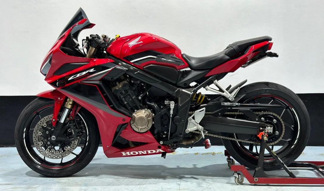 มอเตอร์ไซค์ Honda CBR650 R Red 3