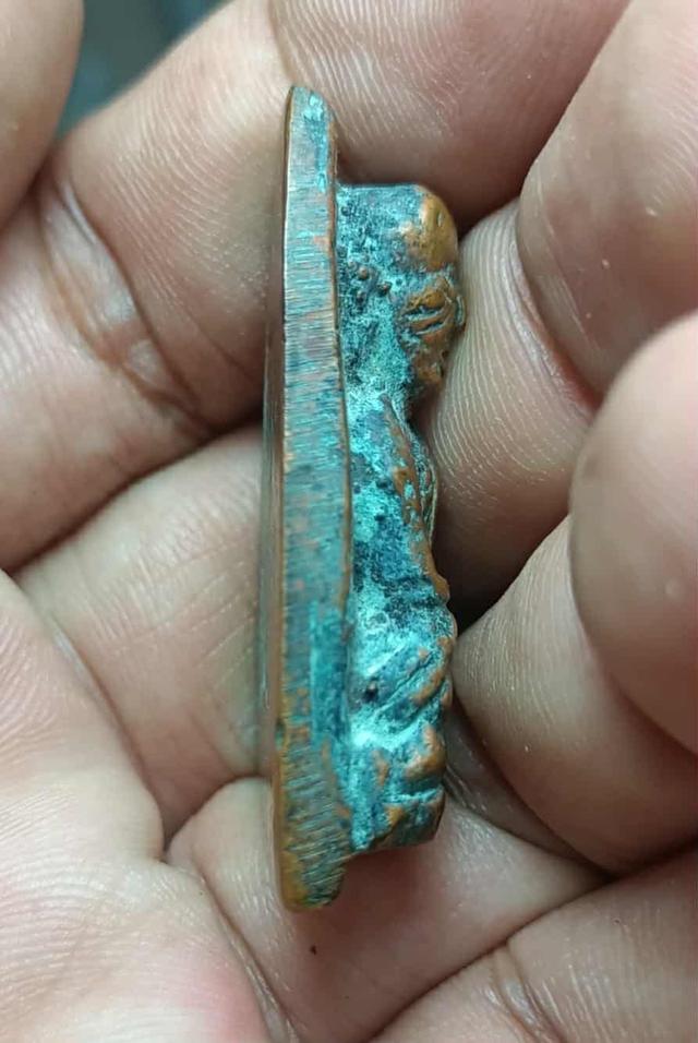 หลวงปู่ทวดวัดช้างให้หลังเตารีด 6