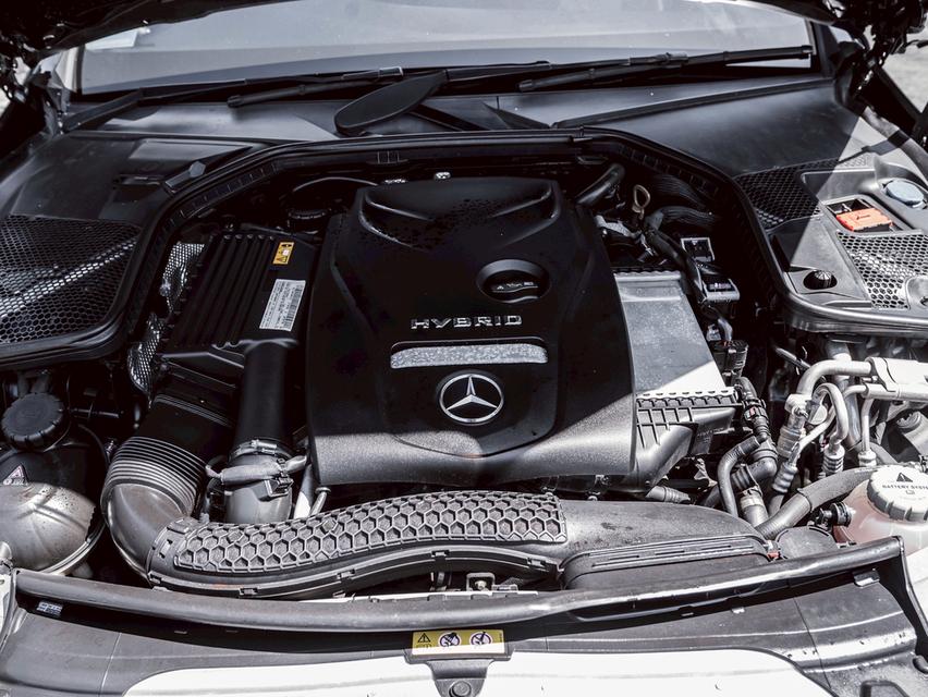 รหัสรถ 67GG517 #Mercedes #Benz #C300e Avantgarde MINORCHANGE แล้ว ปี 2020 15