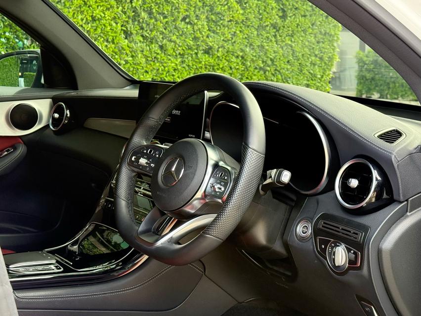 2021 BENZ GLC 220D COUPE AMG DYNAMIC รถมือเดียว สภาพป้ายแดง วิ่งน้อยเพียง 50,000 กม รถไม่มีอุบัติเหตุครับ 10