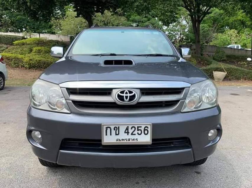 Toyota Fortuner 3.0V 4WD A/T ปี2005 2