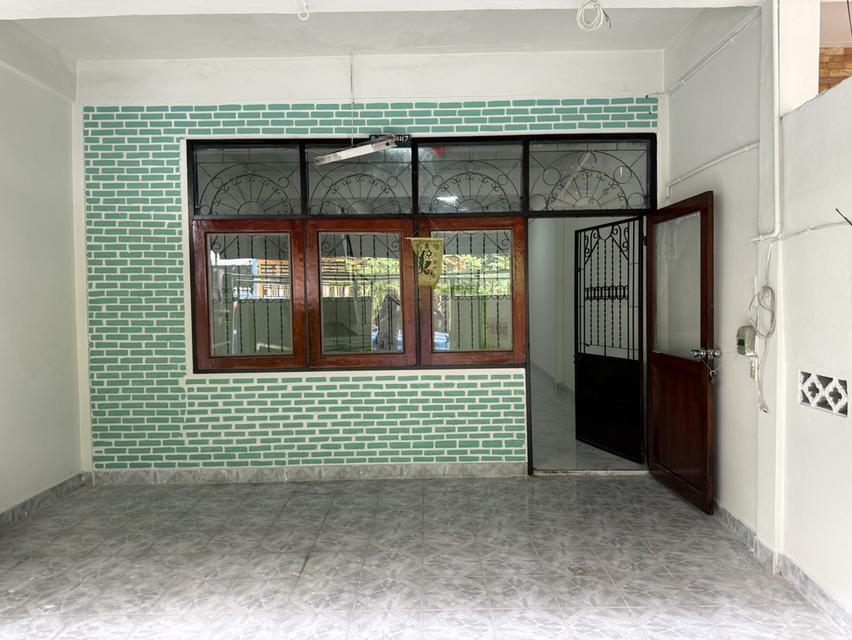 ขายทาวน์เฮาส์ 2 ชั้น ราคาถูก เพชรเกษม 54 แยก 4 ขนาด 17 ตร.ว. ใกล้MRT ภาษีเจริญ ซีคอน บางแค 3