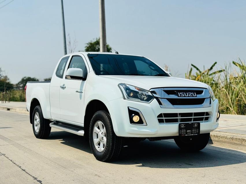 ISUZU D-MAX HI-LANDER SPACE CAB 1.9 L  DDI MT 2017 3