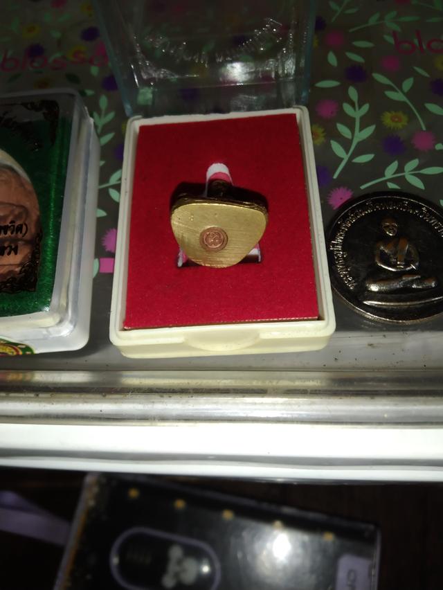 เหรียญ ของสระสม พระเครื่อง