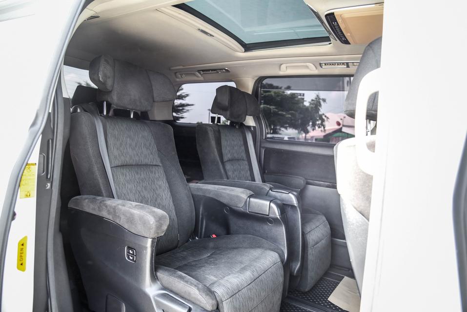 รหัสรถ CBL282 Toyota Vellfire 2.4 Z G Edition AT 2016 10