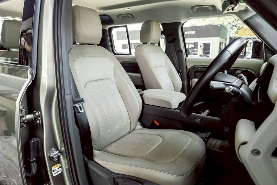 รหัสรถ PR9030 Land Rover Defender 110 2.0 D240 S Diesel (2020)  18