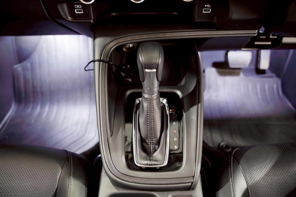 HONDA HR-V 1.5 E e:HEV AT (ปี 2024)ทะเบียน: ขท 8319 (สุราษฎร์ธานี) สี: ขาวเครื่องยนต์: เบนซิน + ไฟฟ้า 1500ccเลขไมล์ปัจจุบัน: 52,xxx กม. รูปที่ 10