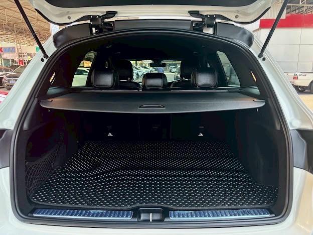 Benz GLC220d ปี 2023 สีขาว ไมล์น้อย รูปที่ 15