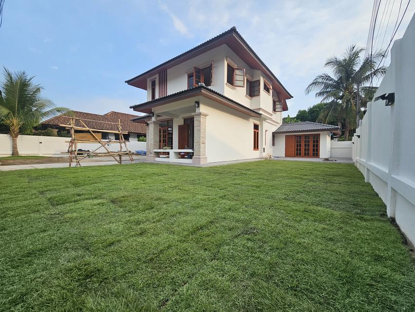 บ้านสันผีเสื้ออำเภอเมืองเชียงใหม่ ในโครงการรุ่งเรืองเลควิว 4