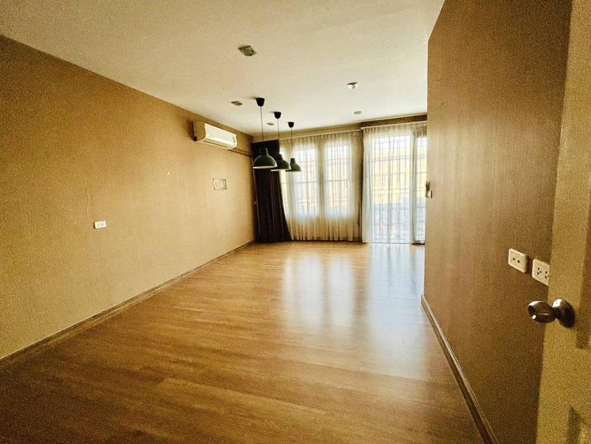 ให้เช่าทาวน์โฮม 3 ชั้น โกลเด้นทาวน์ ซ.นวมินทร์ 42 แยก 27 ,ซ.เกษตรนวมินทร์ 48, 5 ห้องนอน 4 ห้องน้ำ ต่อเติมครบ ไซส์ใหญ่ที่สุดในโครงการ 7