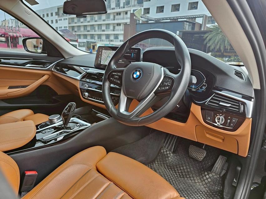 BMW  10