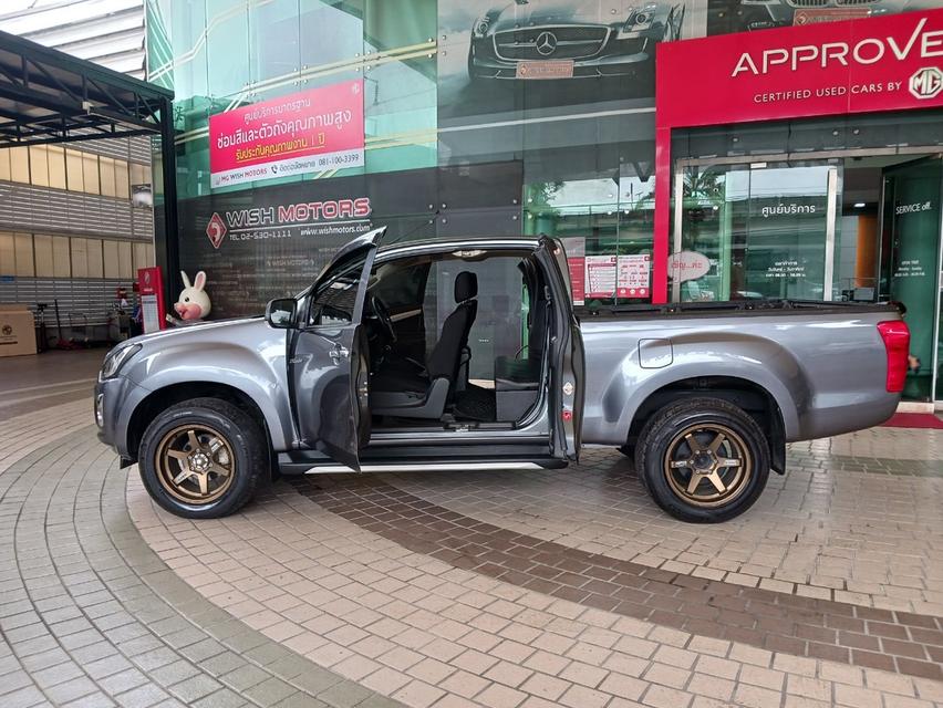 ขายรถ Isuzu D-max 1.9L ddi Space-cab Hi-Lander ปี 2018 สีเทา เกียร์ธรรมดา  10