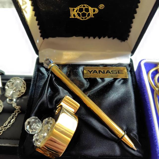 ชุดปากกาและเครื่องประดับ Yanase ประดับด้วยคริสตัล Swarovski *ปากกาเขียนไม่ติด* รูปย่อยที่ 3