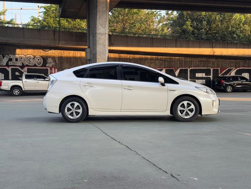 ขายรถ Toyota Prius 1.8L TOP Hybrid  ปี 2012 สีขาว เกียร์ออโต้ 8