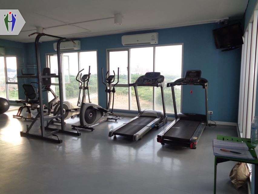 คอนโด พัทยาใต้ ให้เช่า • ขนาด 45 ตารางเมตร 1 ห้องนอน 1 ห้องน้ำ • ทีวี, เครื่องปรับอากาศ, ตู้เย็น • ระเบียงชั้นสูง วิวทะเล • ฟรีสระว่ายน้ำและฟิตเนส • ม 9