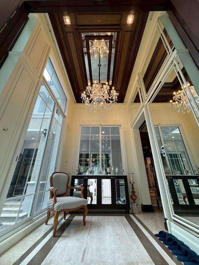 กรานาดา ปิ่นเกล้า-เพชรเกษม คฤหาสหรู สไตล์ Classical Simplicity 2 ชั้น ติดถนนกาญจนาภิเษก