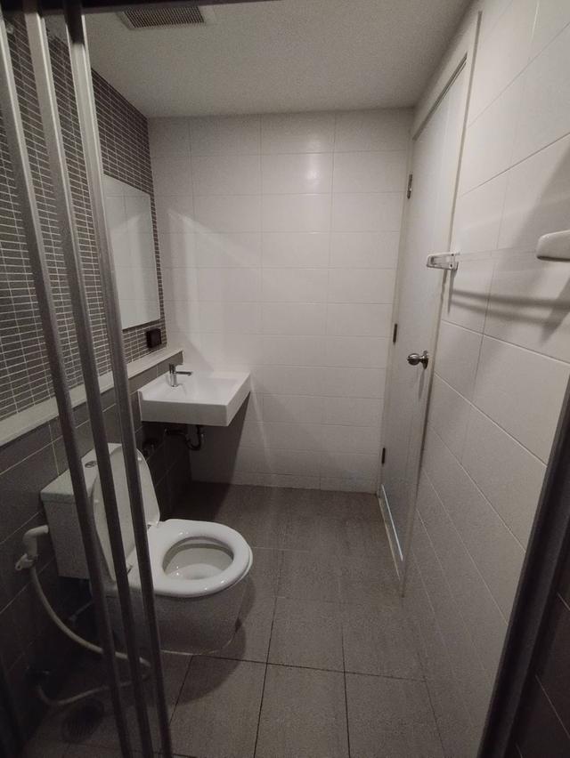 ขายพร้อมผู้เช่าฟีล คอนโด ลาดพร้าว 33 (Feel Condo Ladprao 33)  ใกล้รถไฟฟ้าสายสีน้ำเงินสถานีลาดพร้าว ตกแต่งสวย เฟอร์นิเจอร์และเครื่องใช้ไฟฟ้าครบ 7