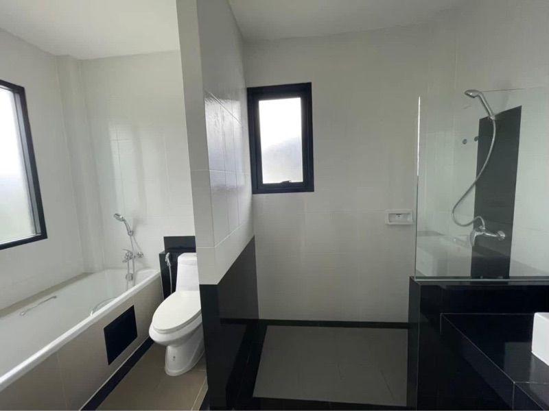 ขายบ้านเดี่ยว2ชั้น บ้านไม่เคยอาศัย หลังมุม หมู่บ้านเบญจวรรณ แกรนด์ หนองปลาไหล บางละมุง ชลบุรี. 8