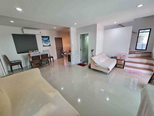 ให้เช่าบ้านเดี่ยว 2 ชั้น เนื้อที่ 50 ตรว. 3 ห้องนอน หมู่บ้านดีไลท์บางนา-ศรีนครินทร์ ถ.หนามแดง เฟอร์พร้อมอยู่