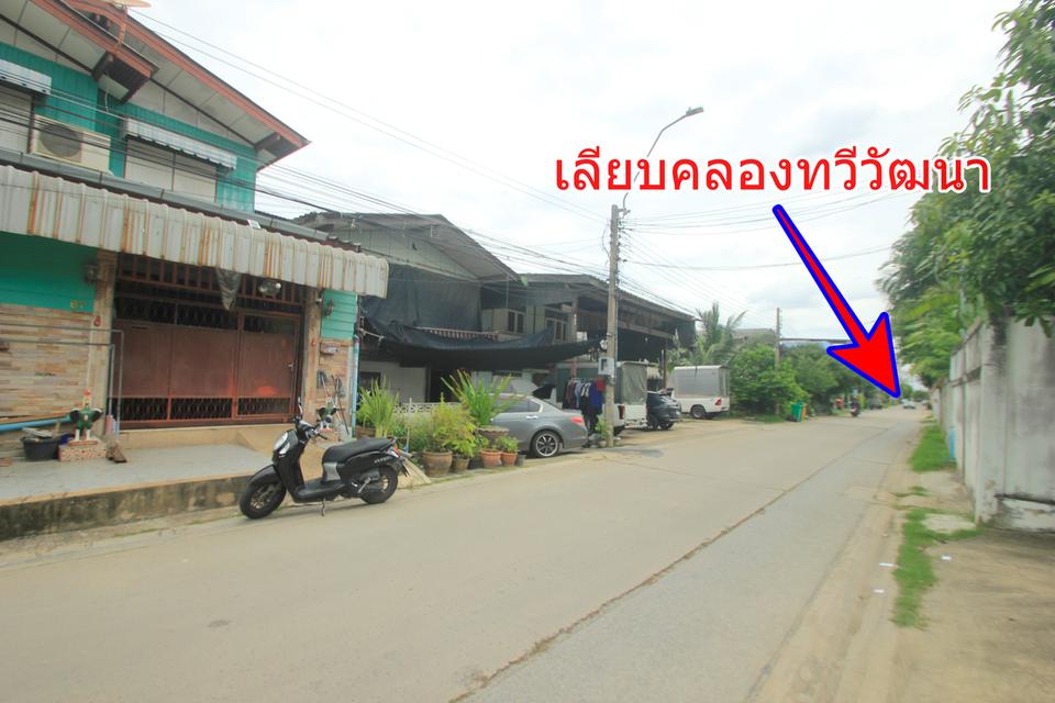 บ้านเดี่ยว2ชั้น 30ตารางวา พุทธมณฑลสาย3 ซ.2 ถ.ทวีวัฒนา ริมถนนเมน หลังบิ๊กซีเพชรเกษม-สาย3 บ้านนอกโครงการอิสระไม่มีค่าส่วนกลาง เดินทางสะดวก ใกล้ถนนใหญ่ 2
