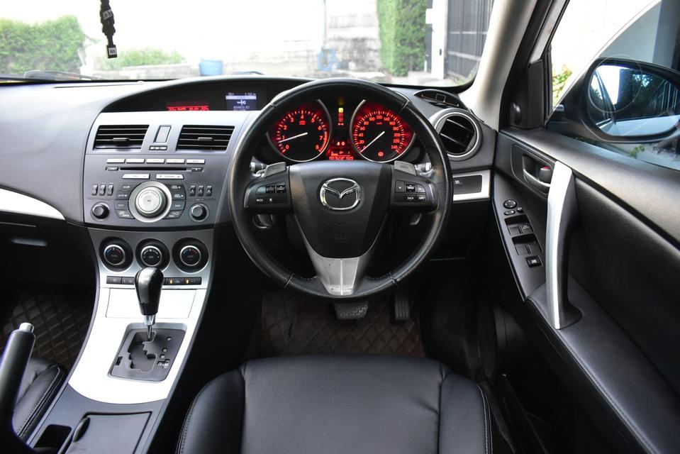 mazda3 2.0 HATCHBACK auto  12