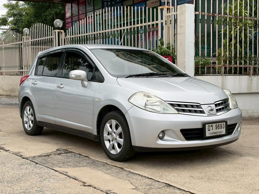 Nissan Tiida ปี 2010