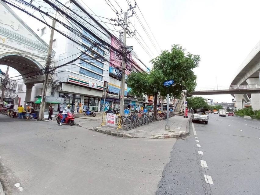 ขายบ้าน 3 ชั้น หมู่บ้านรินทร์ทอง ซอยรามคำแหง 190 มีนบุรี กรุงเทพมหานคร 4