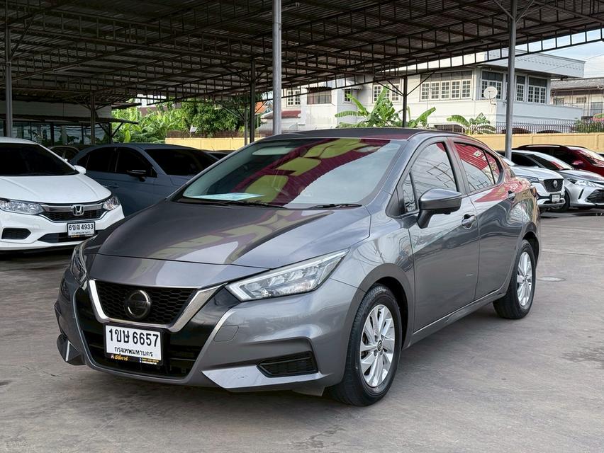 Nissan  9