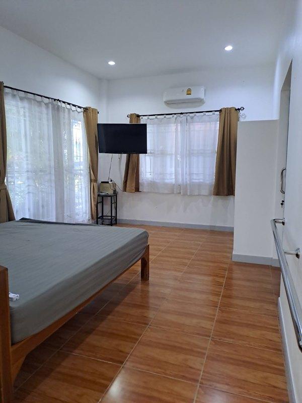 ขายบ้านเดี่ยว 1 ชั้น หมู่บ้านหนองสรวง อ.ศรีประจันต์ สุพรรณบุรี ใกล้โรงเรียน โรงพยาบาล ตลาด โทร 0869220218 8