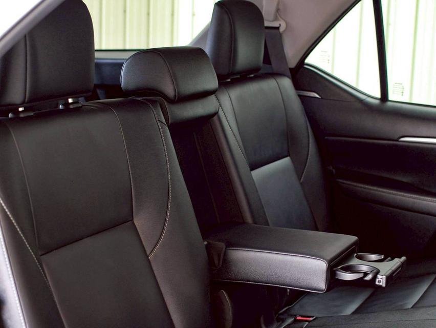 Toyoya Fortuner Leader 2.4V 4wd ปี22 15